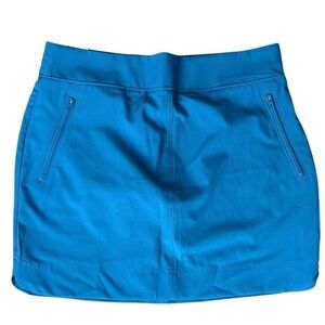 Orvis Poseidon blue travel skorts size small